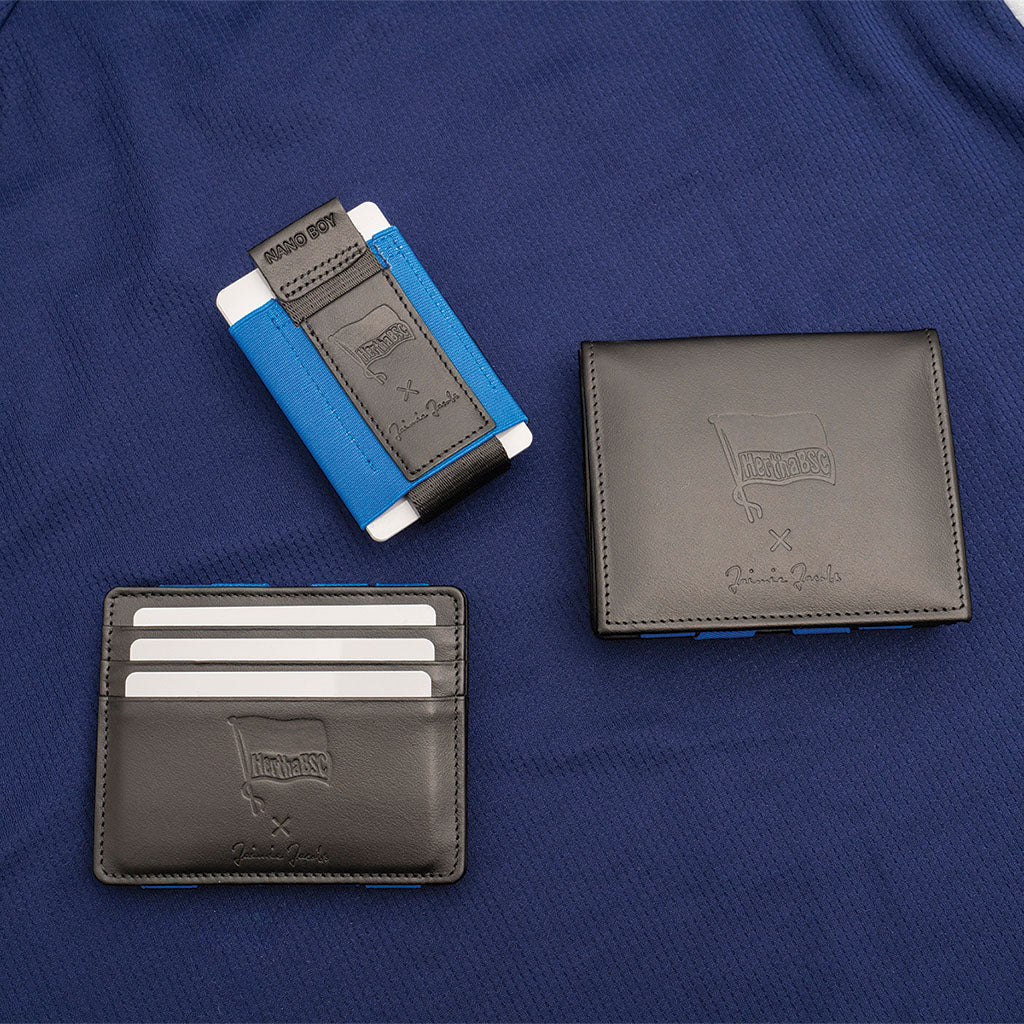 hertha bsc edition von jaimie jacobs liegt auf aktuellem hertha trikot